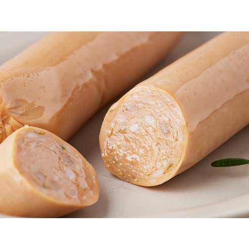 청양고추로 매콤한 맛을 더한 닭가슴살 소시지