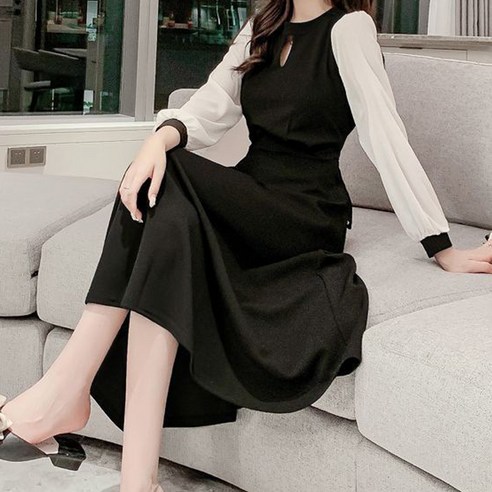 우아한 실루엣과 편안한 착용감의 엘쏘 리본 벨트 쉬폰 배색 원피스