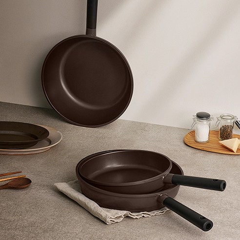 눌어붙음 걱정 없이 쉽고 맛있게! 킨델 인덕션 프라이팬으로 요리하세요.