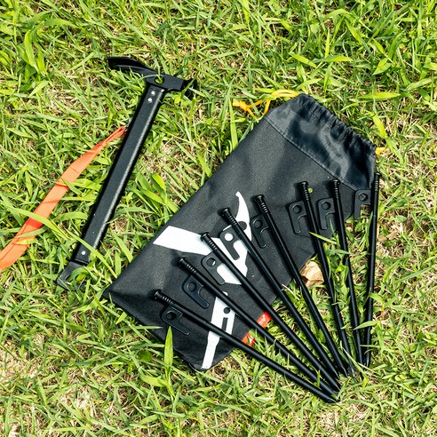 캠핑 모험을 위한 완벽한 단조팩