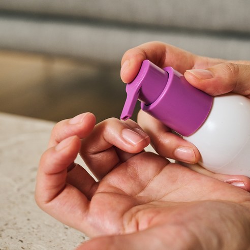 자연의 순수함을 담아, 우리 아이 피부에 촉촉한 보습을 선사하세요.