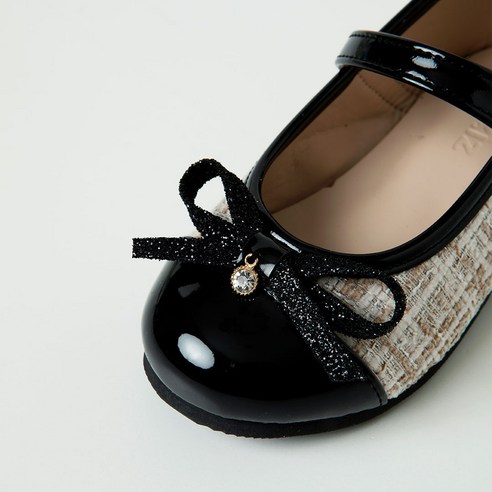 아이 발 건강과 스타일을 책임지는 오즈키즈 여아용 벨트위드 구두