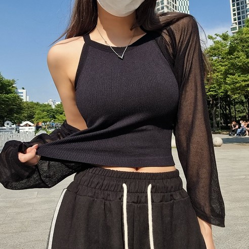 여름을 위한 완벽한 선택, 로미 홀터넥 크롭 나시 탑 홀터넥브라탑