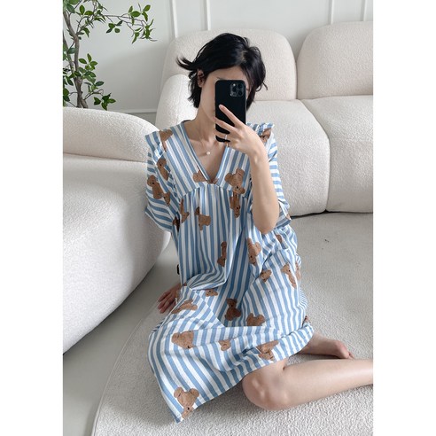 사랑스러운 블루 베어 롱원피스 잠옷으로 행복한 집콕 라이프를!