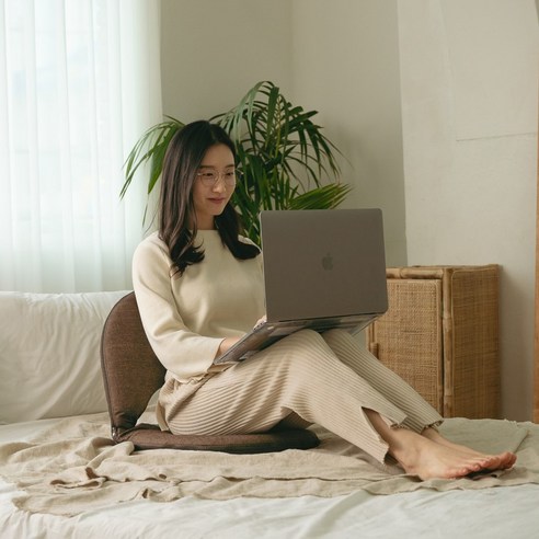 편안함과 실용성을 갖춘 이코노미쿠스 좌식 의자