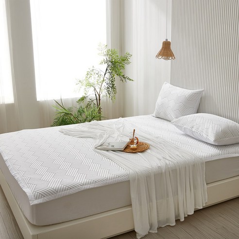 몽퀘어 아이스 쿨씰 침대패드: 상쾌한 여름밤을 위한 냉감 혁명