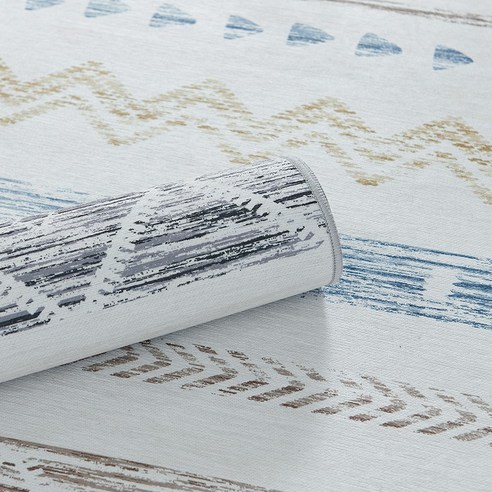 먼지 걱정 없이 쾌적하고 스타일리시한 거실을 완성하는 러그킹 플랫러그