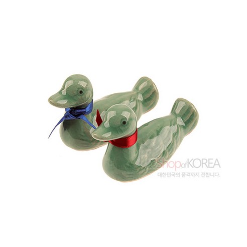 청아한 빛깔에 담긴 영원한 사랑, 청자 원앙 수저받침 세트