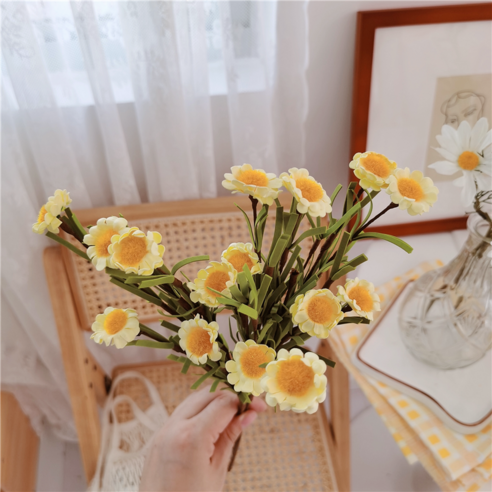 * 아름다운 작은 이모 * 간단한 투명 릴리프 유리 꽃병 방 꽃꽂이 장식 말린 꽃 장식 병, 노란색 야생 국화, 하나