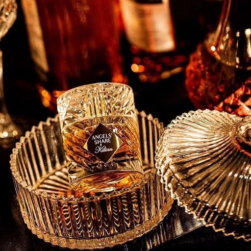 잊을 수 없는 첫 향, 킬리안 엔젤스 쉐어: 당신의 특별한 순간을 완성할 향수일까? 킬리안엔젤스쉐어