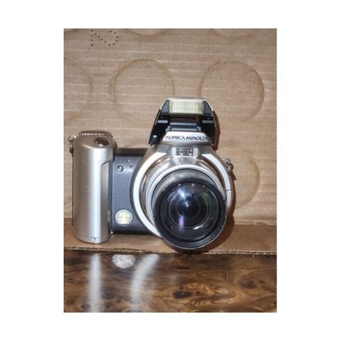 Konica Minolta DiMAGE Z2 4.0MP 디지털 카메라 - 실버