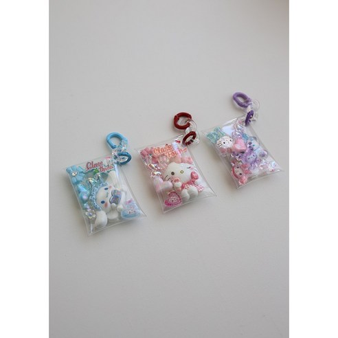 나만의 사랑스러움을 담다: 산리오 DIY 파우치 키링 가챠파우치