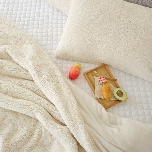 겨울철의 달콤한 포옹, 포근포근 양털 극세사 겨울이불