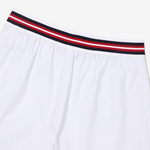 운동과 스타일을 동시에 만족시키는 휠라 테니스 반바지