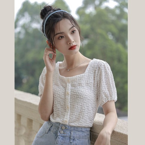 DFMEI 여름 신상품 미니멀 프렌치 스퀘어 넥 퍼프소매 싱글 버튼 레이스 쇼트 블라우스