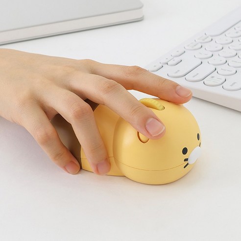 귀여움과 실용성을 겸비한 카카오프렌즈 춘식 무선 마우스