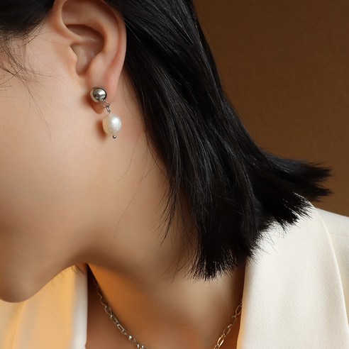 담수 진주 질감 스터드 귀걸이 티타늄 스틸 색상 유지 2021 새로운 트렌디 귀걸이 여성 기질 F427
