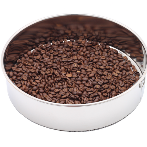 자택에서 갓 볶은 커피의 풍부한 풍미와 향기