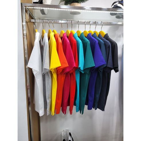 다채로운 색감과 편안함으로 완성하는 여름 스타일, 루이까스텔 피케이 티셔츠