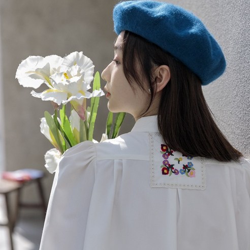 SU 인형 칼라 화이트 자수 긴팔 셔츠 여성의 봄과 가을 디자인 틈새 한국어 스타일 느슨한 프랑스 스타일 세련된 셔츠