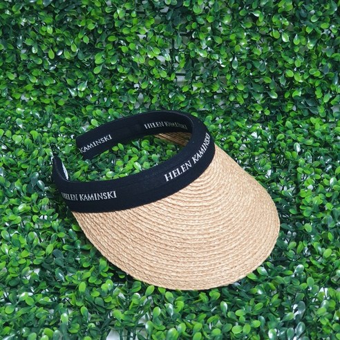 헬렌카민스키 비앙카 썬캡으로 햇빛 걱정 없이 스타일까지 완성하세요.