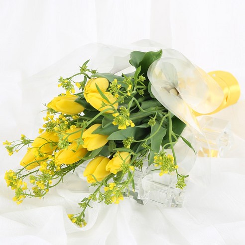 [웨딩나우ㅣ강추] 싱그러운 노랑 튤립으로 달콤한 감성을 선사하는 꽃다발 [WeddingNOWㅣ인기상품]