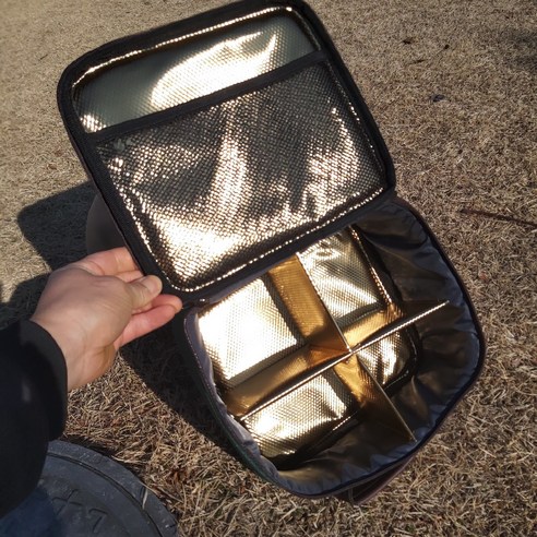 안전하고 편안하게 푸어오버 드리퍼를 운반하고 캠핑에서도 고급 커피 경험을 즐길 수 있는 스탠리 클래식 푸어오버 커피 드리퍼 세트 가방