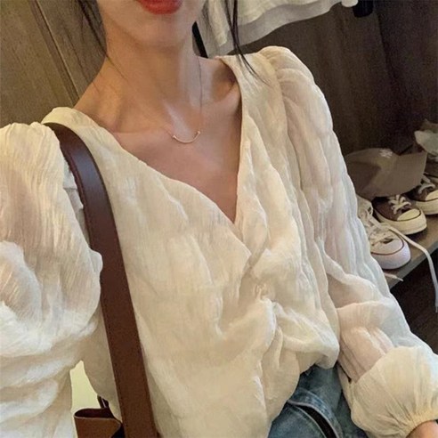 KORELAN 여성복 불규칙 주름 짧은 상의