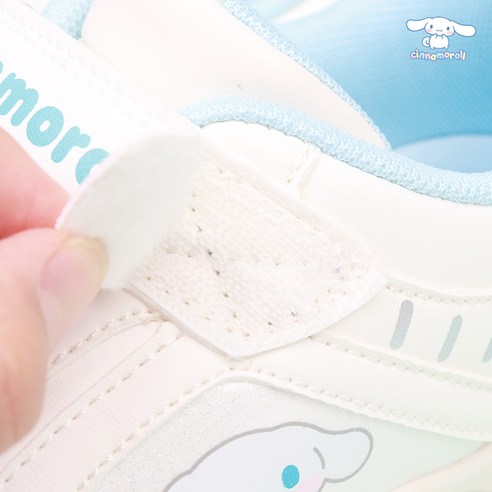 아이들의 안전과 편안함을 최우선으로 한 산리오 캐릭터 운동화