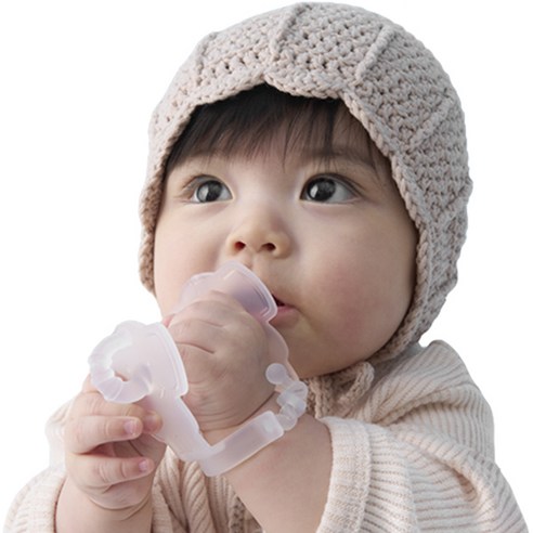 사랑스러운 아기의 첫 친구, 메디토이 젖꼭지 소재 손목 치발기 메디토이치발기