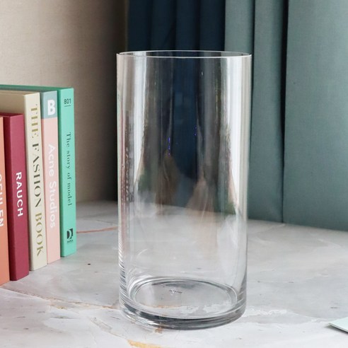 우아함과 내구성을 겸비한 잎새리빙의 원통형 대형 유리 화병