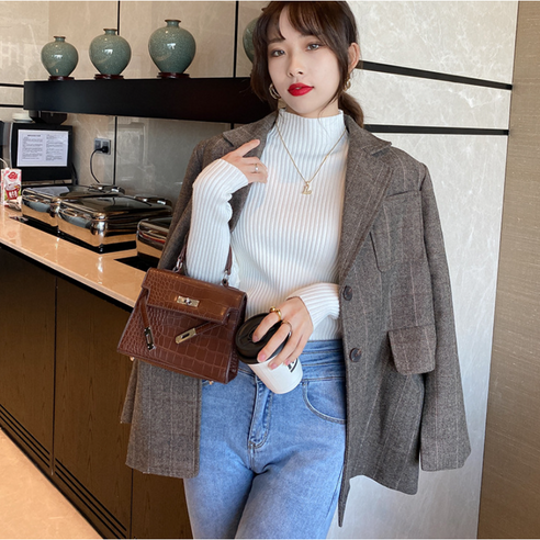 겨울을 위한 필수품: 스타일과 따뜻함을 갖춘 엠아이피 반목 골지 니트 여성 베이직 3종 세트