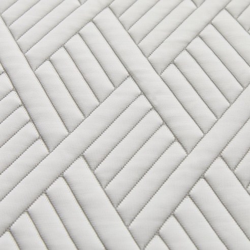 쿨매트 하나로 땀 없는 시원한 여름밤을!