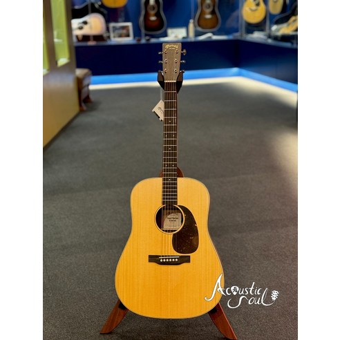 답답한 통기타 소리, 이젠 안녕! 마틴 SPD-10E로 찾은 황홀한 울림 마틴기타