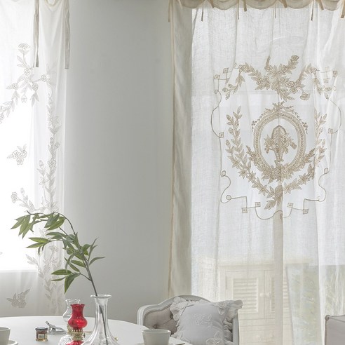 햇살 가득한 오후, 나만의 작은 정원을 들이다: 인뎀바움 린넨 자수 커튼 후기 수입린넨커튼