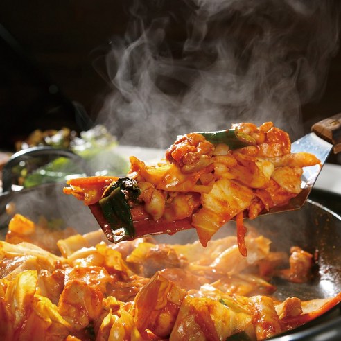 칼퇴 후 15분 완성! 춘천 닭갈비로 맛과 간편함 모두 잡으세요.