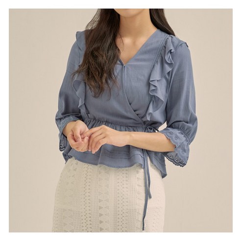 로엠 로엠 레이스 매칭 핀턱 장식 블라우스(RMBLA3802B)