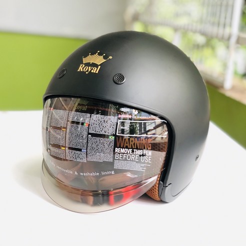 바람을 가르며 자유를 만끽하다, 로얄 헬멧 M139