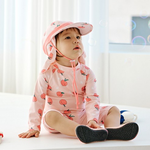 삐까부 복숭아 우주복 래시가드 세트로 완성하는 우리 아이의 안전하고 스타일리시한 물놀이!