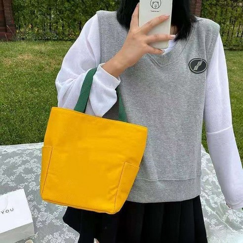 지속 가능한 도시 생활을 위한 세련되고 다용도 에코백