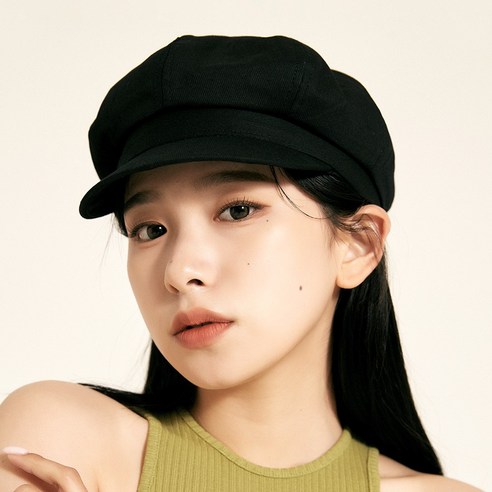 레트로한 감성과 베이직한 디자인으로 스타일을 완성하는 뉴스보이캡