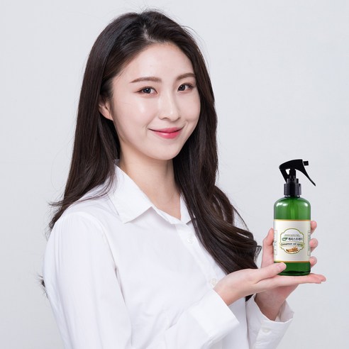 천연 성분으로 집먼지 진드기, 알레르기, 곰팡이를 제거하는 민트 시나몬바크 계피스프레이