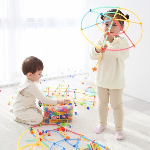 상상력을 현실로, 이앤오 키다리 빨대블럭으로 꿈을 키우세요!