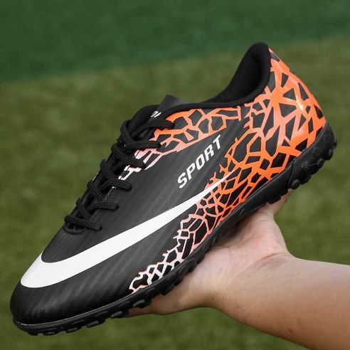 풋살과 축구를 즐기는 주니어와 성인을 위한 편안하고 가벼운 초경량 착화감 풋살화