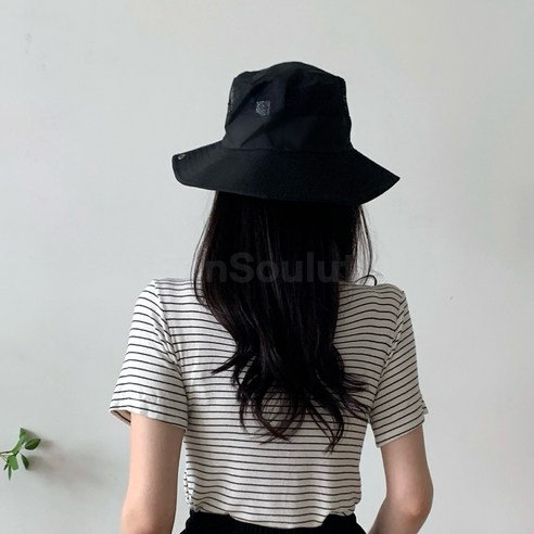 편안하고 통기성 있으며 햇빛을 차단하는 등산모자