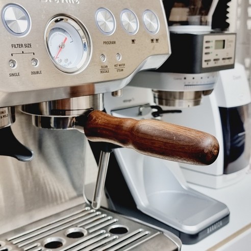 빈플랜트 바텀리스 포터필터: 브레빌 사용자를 위한 홈 바리스타 능력 향상