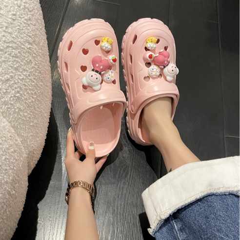 잇템 귀여운 푹신 경량 EVA 쿠션 슬리퍼 발이 편한 여자 키높이 4.5cm 통굽 다용도 실내화 여성 쁘띠 여름 아쿠아 슈즈 물놀이 샌들