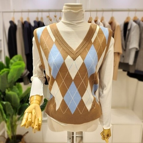 [OKㅣ강추] SOUP 대구백화점SG SOUP(숲) SZAVK31 브이넥 아가일 니트 조끼 [OKNOWㅣ추천상품]