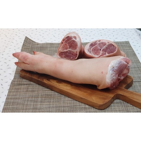 국내산 한돈의 진가를 느낄 수 있는 착한정육점의 통족 절단족