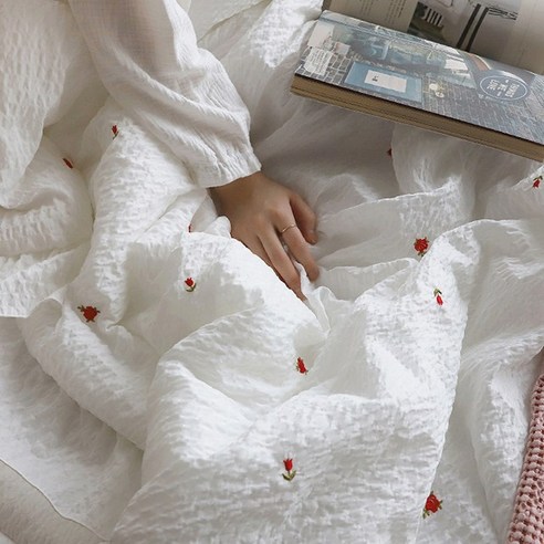 라튤립 뱀부 시어서커 여름이불로 꿉꿉함 없이 쾌적한 여름밤을!